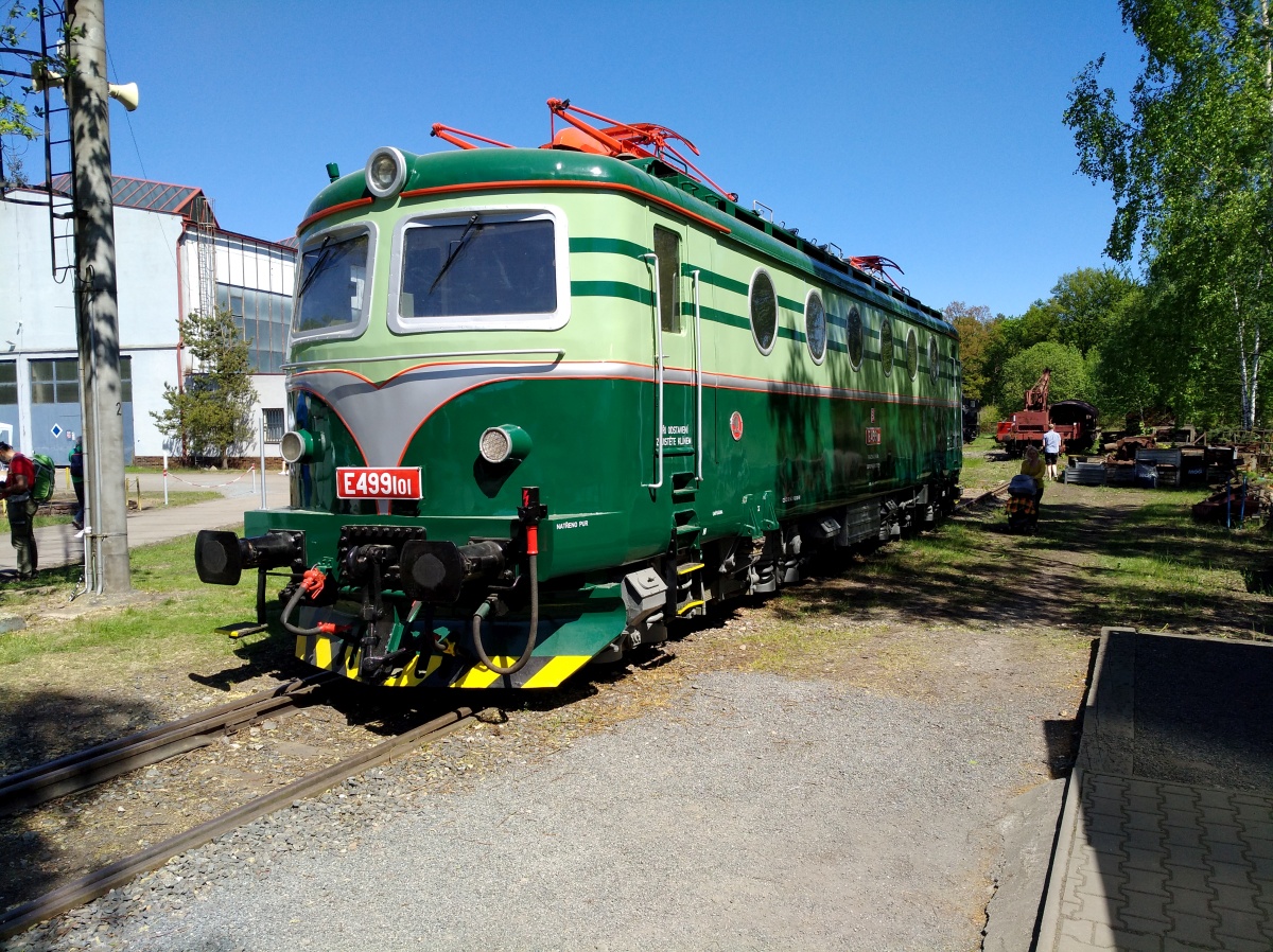 Elektrická lokomotiva E499 Bobina - foto 571