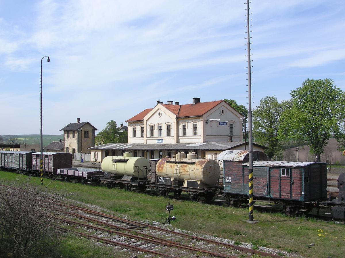 Nádraží Zlonice - foto 263