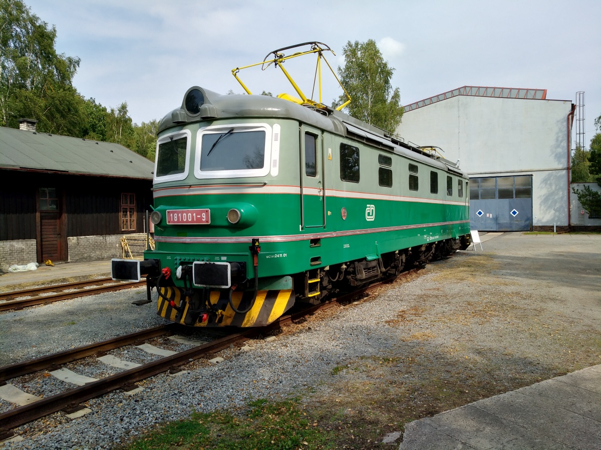 Elektrická lokomotiva 181.001 Šestikolák - foto 627