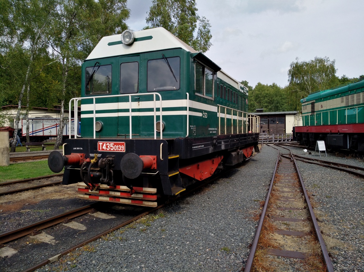 Motorová lokomotiva T435.0139 - foto 616