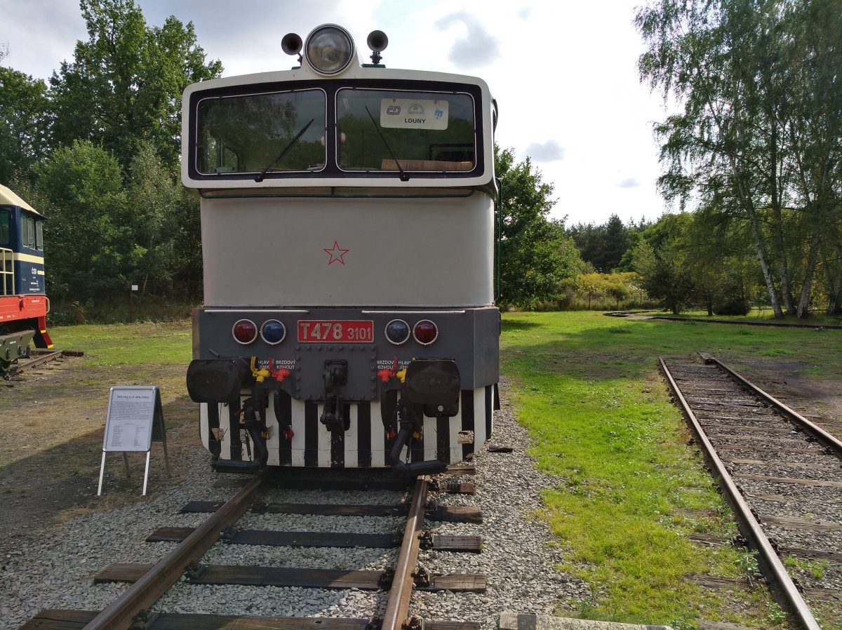 Motorová lokomotiva T478.3101 Brejlovec - foto 631